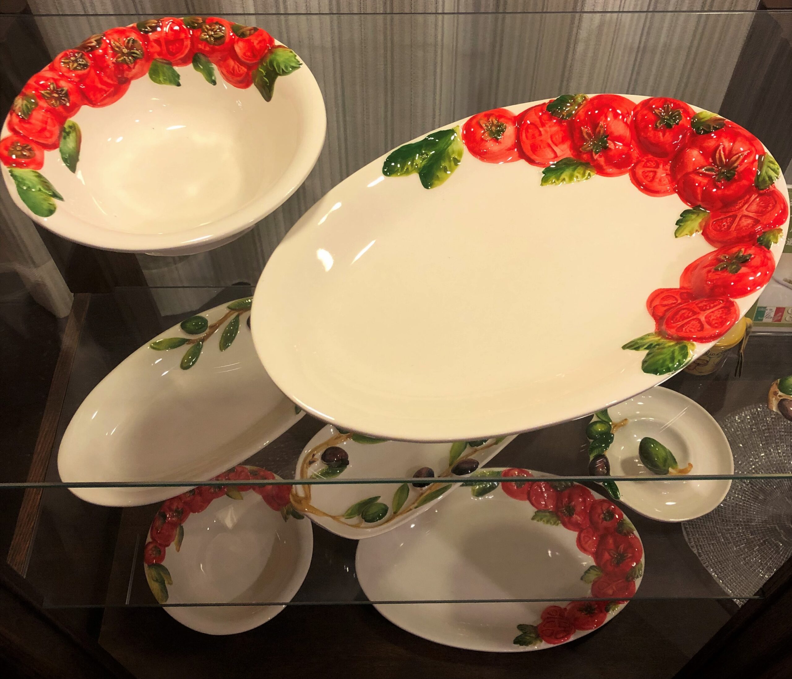 イタリア製食器シリーズ 夏らしいトマト柄が入荷しました｜Rossi